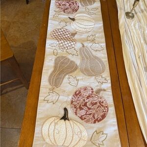 Elegant Fall Pumpkin Table Runner